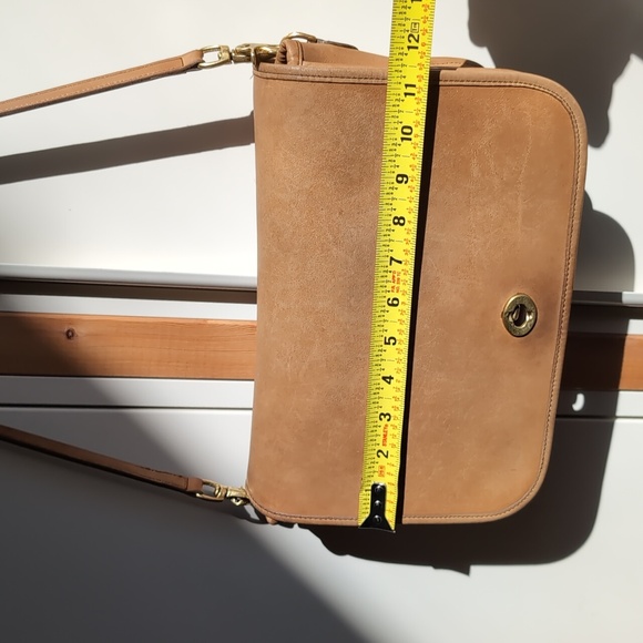 Vintage Coach Convertable Clutch, Taupe/Putty, NYC - Picture 13 of 15